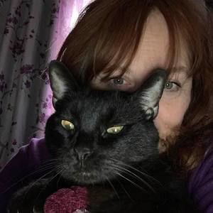 Meet your Posher, Luna